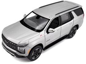 Miniatura Chevy Tahoe z71 2025 escala 1:24 motormax