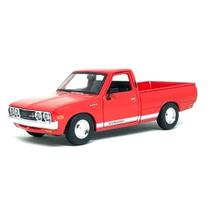 Miniatura Datsun 620 Pick Up 1973 Vermelho Maisto 1/24 Miniatura Datsun 620 Pick Up 1973 Vermelho Maisto 1/24