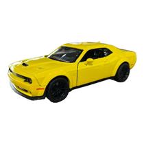 Miniatura Dodge Challenger SRT Hellcat Amarelo Metal 1:24