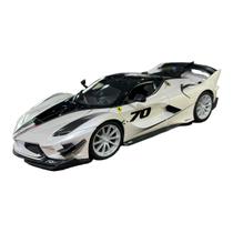 Miniatura Ferrari FXX K Evo Branco Burago 1:18 Miniatura Ferrari FXX K Evo Branco Burago 1:18