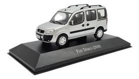 Miniatura Fiat Doblô 2010 Prata Metal 1:43
