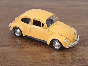 Miniatura Fusca 1967 RMZ City 1/32 Metal e Fricção Amarelo