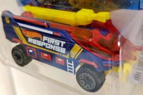 Miniatura hotwheels runway res-q htb57 2021 9 Miniatura hotwheels runway res-q htb57 2021 9