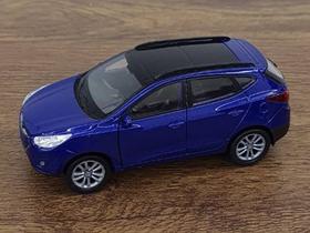 Miniatura Hyundai Tucson IX35 Welly 1/36 Metal e Fricção Azul