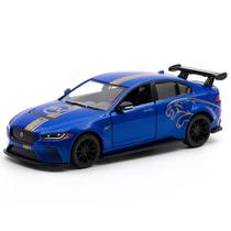 Miniatura Jaguar XE SV Project 8 Faixa Kinsmart 1/38 Metal e Fricção Azul