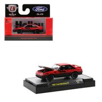Miniatura m2 machines 1987 ford mustang gt r72 2231 vermelho