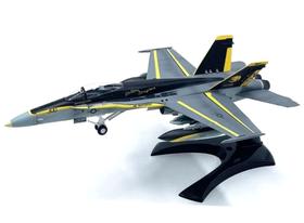 Miniatura McDonnell Douglas F/A-18C Hornet - 1/72 - Easy Model 37116