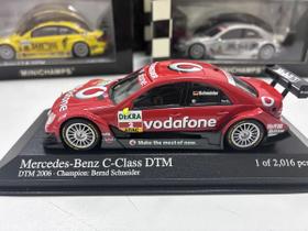 Miniatura Mercedes C-class 2006 B. Schneider 1:43 Minichamps Vermelho Miniatura Mercedes C-class 2006 B. Schneider 1:43 Minichamps Vermelho