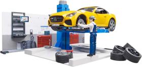 Miniatura Mercedes Com Oficina e Mecânico e Ferramentas