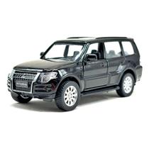 Miniatura Mitsubishi Pajero 4WD Fricção 1:43 California Toys Miniatura Mitsubishi Pajero 4WD Fricção 1:43 California Toys