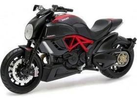 Miniatura Moto Ducati Diavel Carbon Coleção Maisto 1/18 Full Cor Preto Fosco E Vermelho