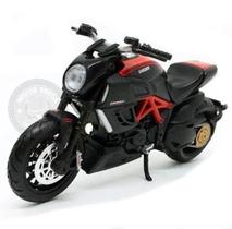 Miniatura Moto Ducati Diavel Vermelha/preta Maisto 1/18