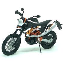 Miniatura Moto KTM 690 Enduro 1:18 WELLY BCO/PTO 19660 Miniatura Moto KTM 690 Enduro 1:18 WELLY BCO/PTO 19660