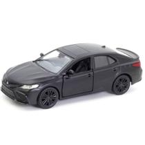 Miniatura Toyota Camry 2022 RMZ 1:32 Metal e Fricção Preto Fosco