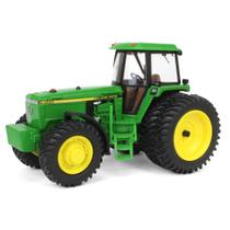 Miniatura Trator John Deere 4960 com Rodado Duplo 1:32 ERTL Miniatura Trator John Deere 4960 com Rodado Duplo 1:32 ERTL