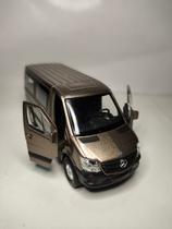 Miniatura Van Mercedes Sprinter 2015 Janela Metal E Fricção Miniatura Van Mercedes Sprinter 2015 Janela Metal E Fricção