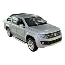 Miniatura Volkswagen Amarok Prata Acende Luz/Som Metal 1:32 Miniatura Volkswagen Amarok Prata Acende Luz/Som Metal 1:32