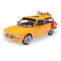 Miniatura Volkswagen Brasília 1979 - Mamonas Assassinas - California Classics - 1:24