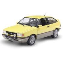 Miniatura Volkswagen Gol GTi 1993 - Amarelo Sunny - California Classics - 1:24 Miniatura Volkswagen Gol GTi 1993 - Amarelo Sunny - California Classics - 1:24