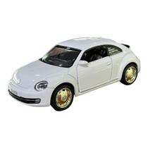 Miniatura Volkswagen New Beetle Fusca Branco RMZ 1:32 Miniatura Volkswagen New Beetle Fusca Branco RMZ 1:32