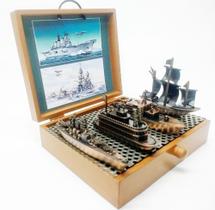 Miniaturas decorativas de Embarcações de época em metal com Barco a Vela