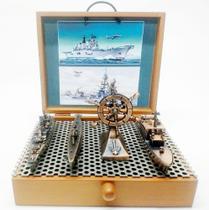 Miniaturas decorativas de Embarcações de época em metal com Timão