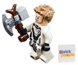 Minifigura LEGO Avengers Endgame Thor com Stormbreaker de 5 cm