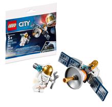 Minifigura LEGO Polybag 30365 - Astronauta com Satélite Espacial