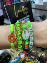 Mix de pulseiras macramê