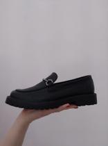 Mocassim couro fivela metal Mocassim couro fivela metal