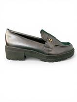 Mocassim Dakota Feminino Salto Baixo Tratorado com Detalhe Metal Mocassim Dakota Feminino Salto Baixo Tratorado com Detalhe Metal