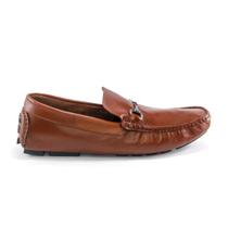 Mocassim de Couro na Cor Marrom Clean e Detalhe de Metal na Frente