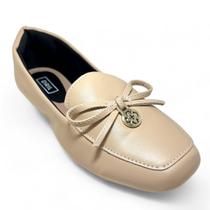 Mocassim Feminino Bico Quadrado Detalhe Laço e Enfeite Dourado Mocassim Feminino Bico Quadrado Detalhe Laço e Enfeite Dourado