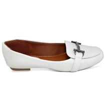 Mocassim Feminino Branco Comfort Bico Quadrado Detalhe Elos Prata