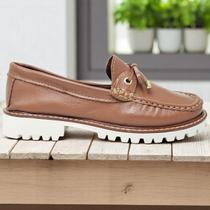 Mocassim Feminino Marrom Tratorado De Couro Com Lacinho Delicado Confortável Para Trabalho