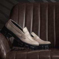Mocassim Feminno Tratorado Loafer Slip-On Plataforma Blogueira Bico Redondo Conforto Mocassim Feminno Tratorado Loafer Slip-On Plataforma Blogueira Bico Redondo Conforto