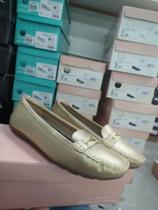 Mocassim metalizado dourado Modare