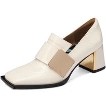 Mocassins TDD de couro envernizado branco de salto baixo para mulheres (tamanho 11)