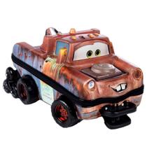 Mochila 3D Rodinhas Tow Mater Disney Carros Marrom 54cm