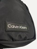 Mochila Calvin Klein Jeans Masculina Patch RE Issue Azul Marinho