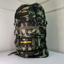 Mochila camuflada de lona reforçada