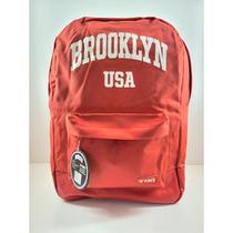 Mochila Casual Yins Brooklyn USA Em Poliéster + Poluretano - YS29399