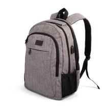 Mochila de viagem para laptop Carrywell com USB anti-roubo de 15,6" Mochila de viagem para laptop Carrywell com USB anti-roubo de 15,6"