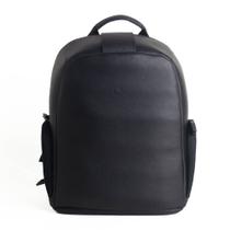 Mochila Em Couro Básica Masculina Dm- Dayane Magalhães Mochila Em Couro Básica Masculina Dm- Dayane Magalhães