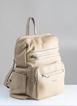 Mochila Em Couro Legitimo B.1105 Nude Mochila Em Couro Legitimo B.1105 Nude