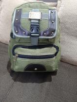 Mochila em lona verde militar
