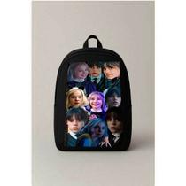 Mochila Escolar Estampada Wandinha e Enid Amigas Bolsa Ideal Para Passeios e Viagens Bolsa Jovem Fam Mochila Escolar Estampada Wandinha e Enid Amigas Bolsa Ideal Para Passeios e Viagens Bolsa Jovem Fam