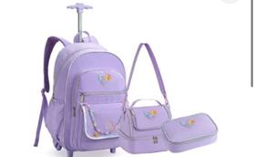 Mochila Escolar Infantil de Rodinhas 19” Lilás com Lancheira e Estojo Love Mochila Escolar Infantil de Rodinhas 19” Lilás com Lancheira e Estojo Love