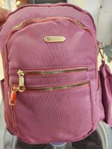Mochila feminina média com estojo