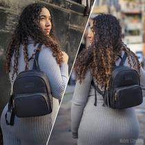 Mochila Feminina Pequena Preta Fashion Zíper Dourado Alça Ajustável Moderna Estilosa Leve Versátil Resistente